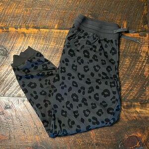Women’s black & grey cheetah print joggers